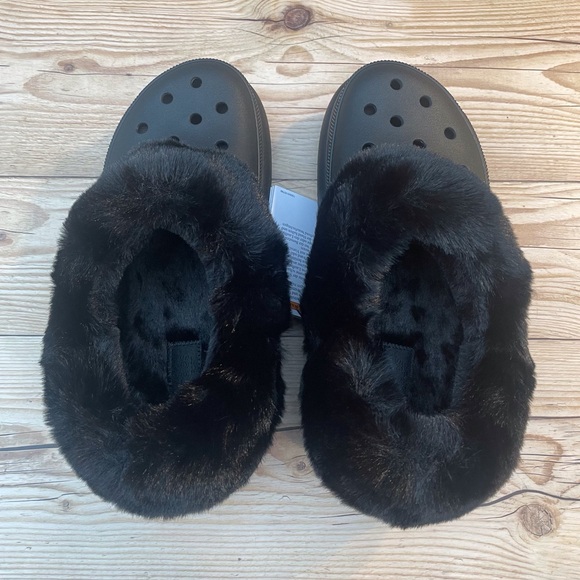 Crocs Furever Crush Fur Lined - Picture 4 of 16